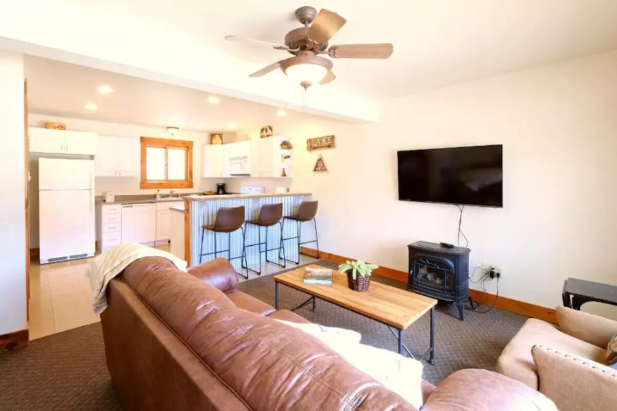 Cozy Grand Lake Mountain View Lodge