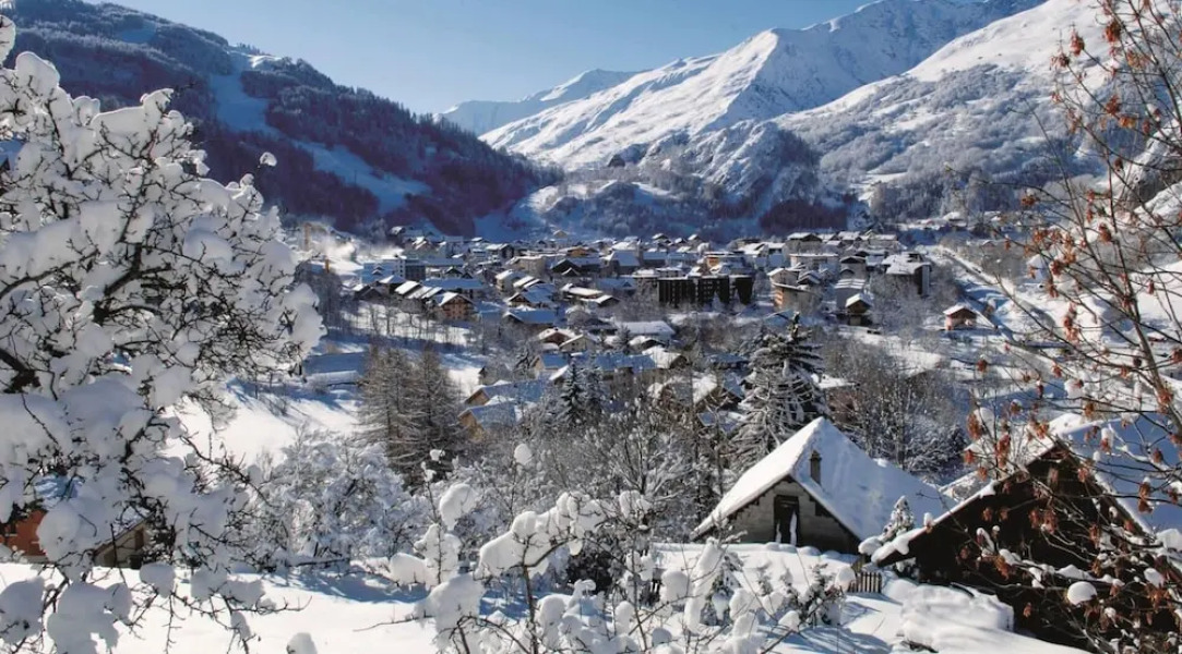 Royal Neige N°10 : Studio 3 Personnes / Studio 3 People