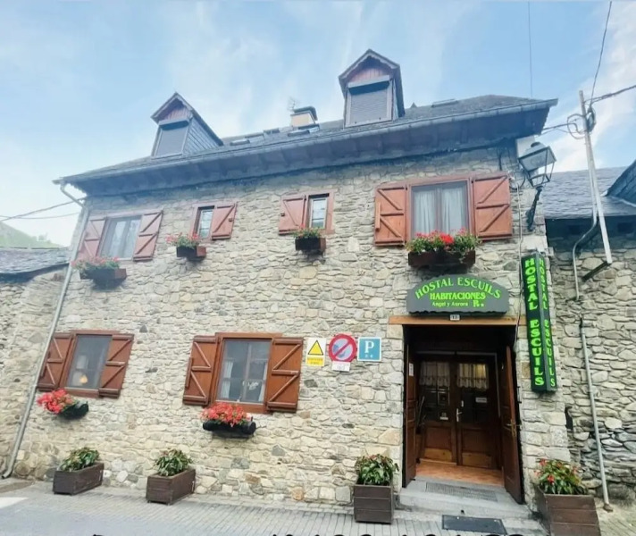 Hostal Escuils
