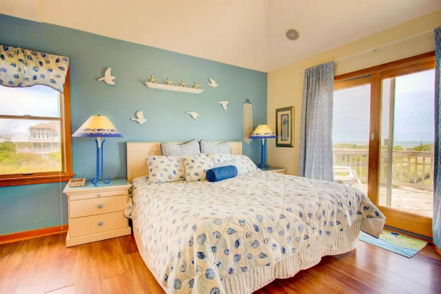 1240 Whale Song I Ocean View