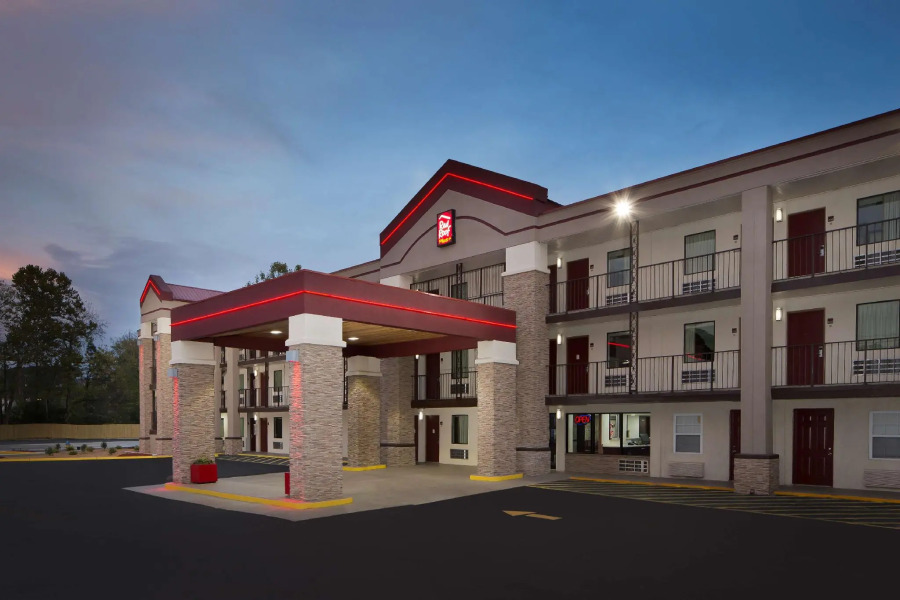 Red Roof Inn PLUS+ Birmingham East - Irondale/ Airport