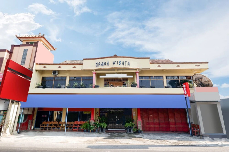 Graha Wisata Hotel by OYO Rooms