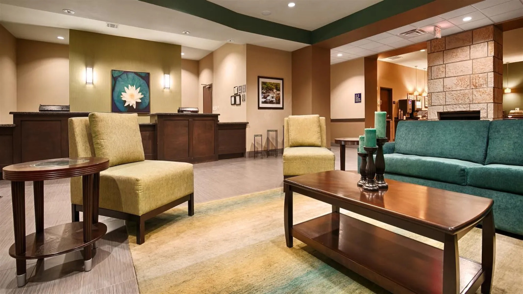 Best Western Plus Carrizo Springs Inn & Suites