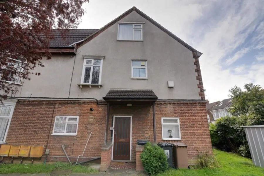 2 bedroom serviced & equipped house