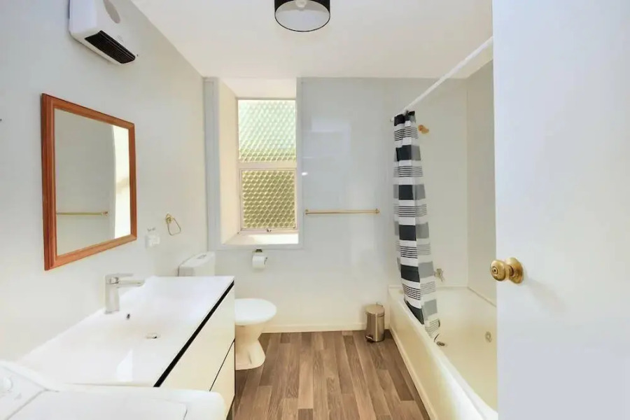 The Port Chalmers Heritage suite 2 Bdrm