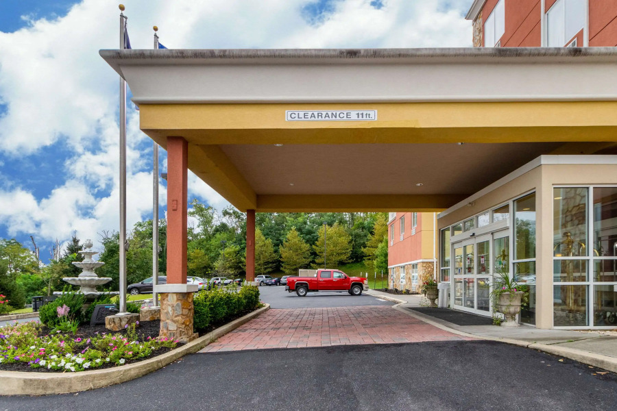 Comfort Suites Near Gettysburg Battlefield Visitor Center