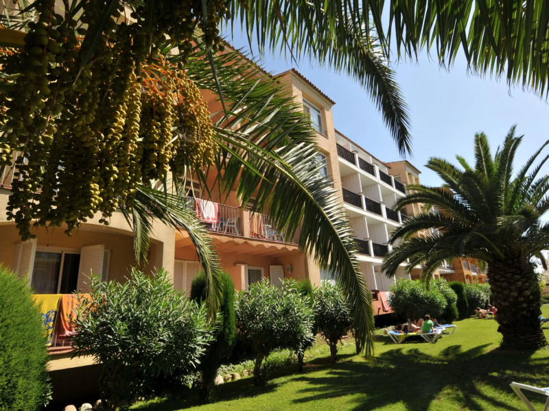 Cozy Apartment in Empuriabrava With Swimming Pool