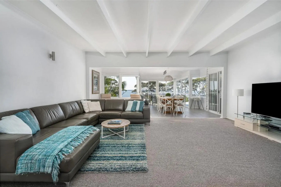 Mara at Hyams 4pm Check Out Sundays