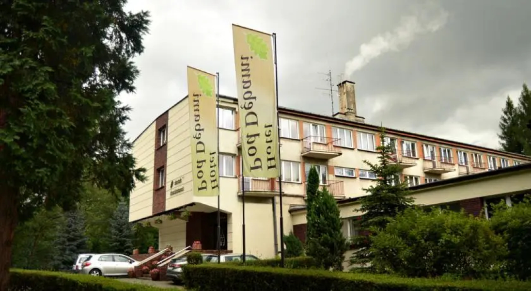 Hotel Pod Dębami
