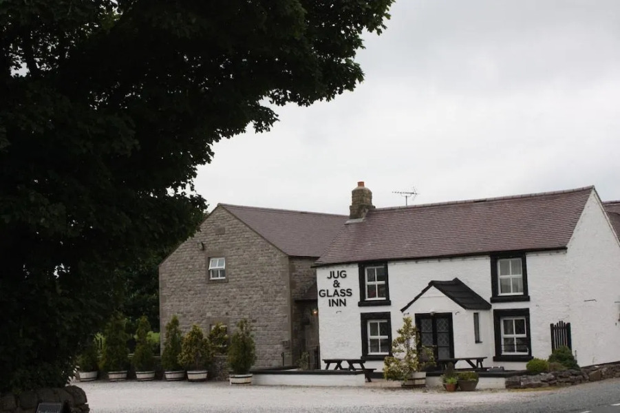 The Jug and Glass Inn