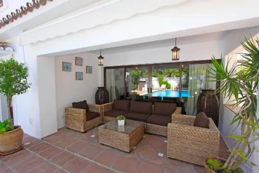 1102 Villa with Pool ,Lounge, Bbq ,Direkt in Marbella
