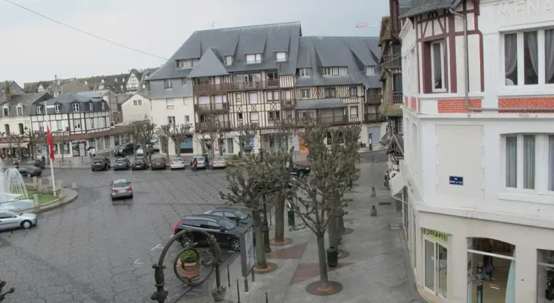 Le Petit Morny
