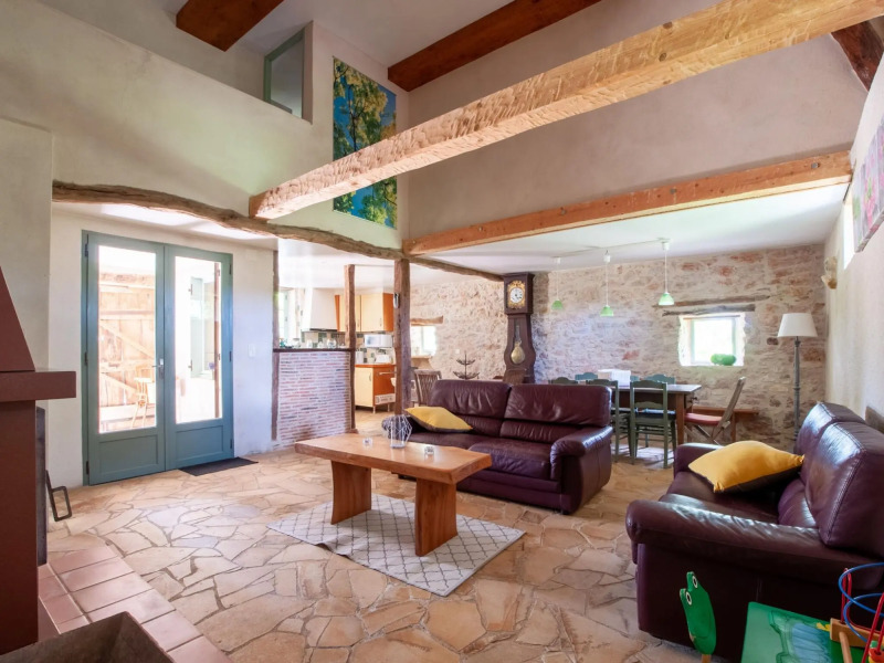 Idyllic Holiday Home in Dégagnac with Jacuzzi Near River