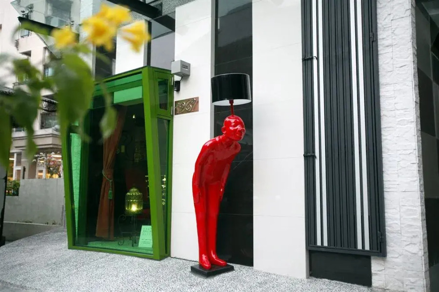 1967 City Central Hotel