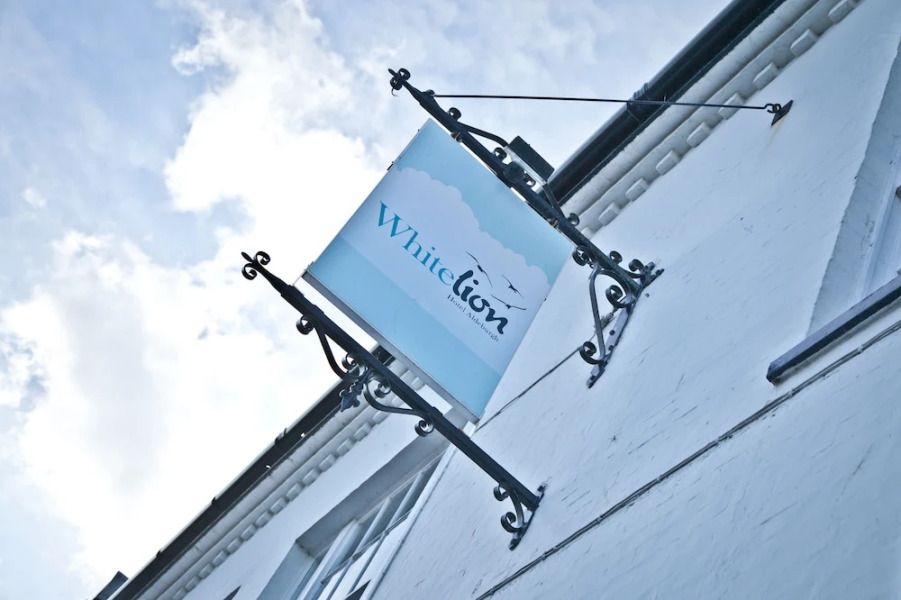 Best Western White Lion