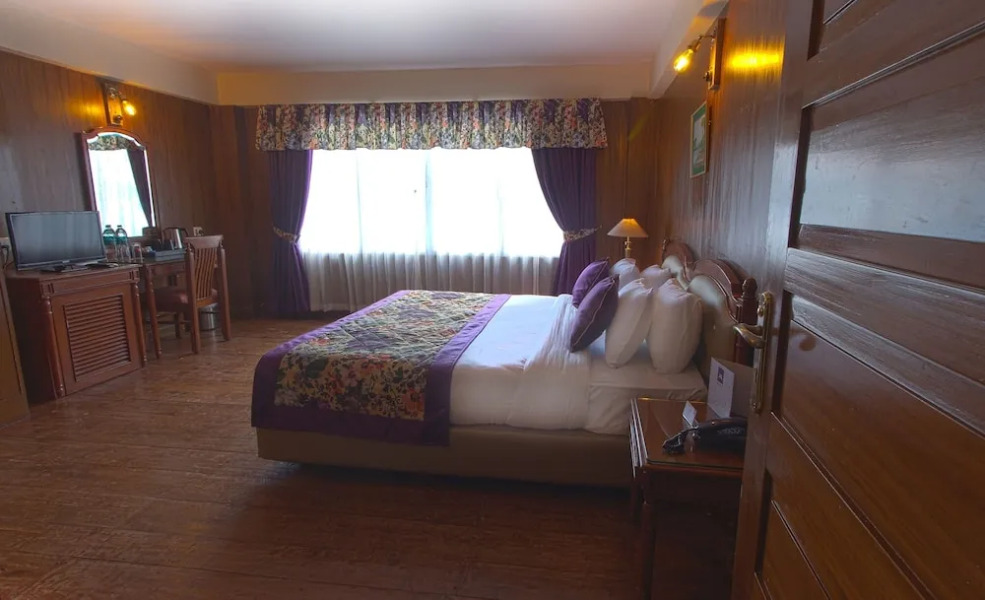 Rhododendron Dell Exoctic Resort - Darjeeling