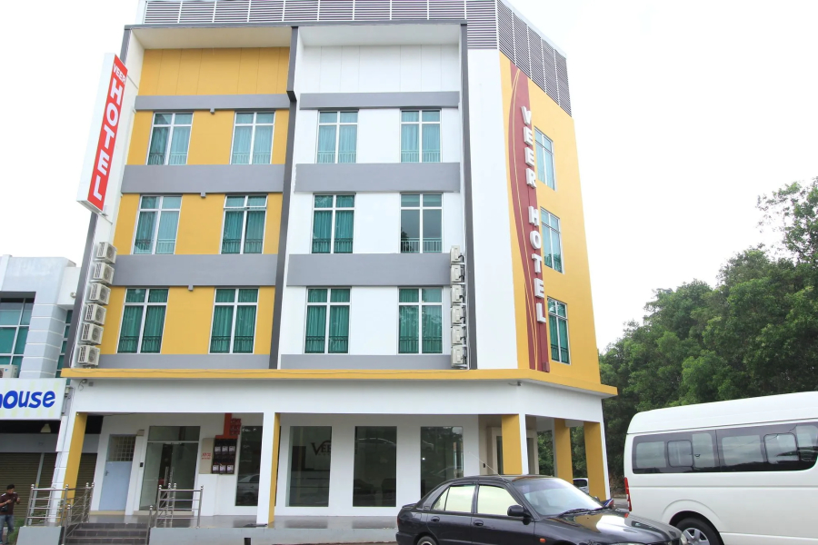 Veer Hotel