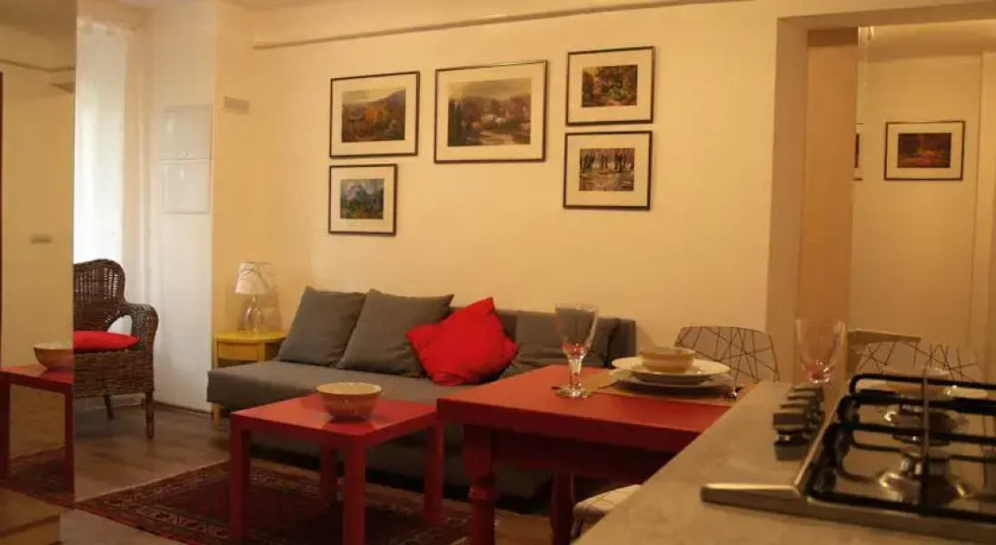 Romantic Garden Art Studio near Andrassy Avenue