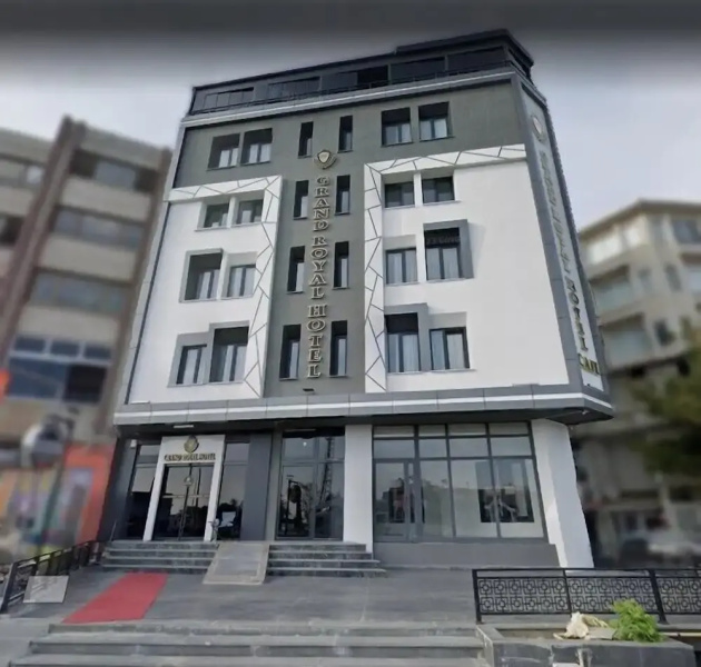 Grand Royal Hotel