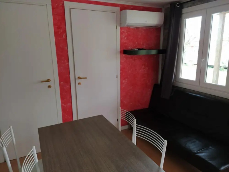 Attractive Chalet in Bracciano With Swimming Pool