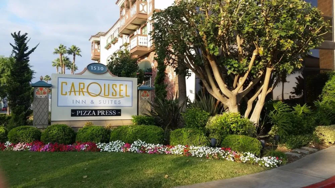 Carousel Inn and Suites