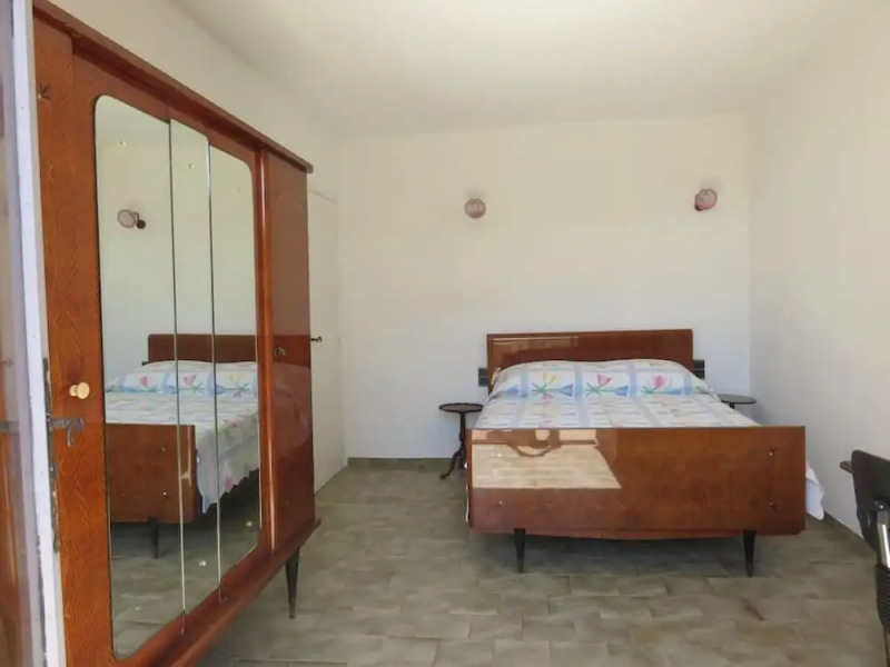 House With 5 Bedrooms in Mérindol, With Wonderful Mountain View, Furni