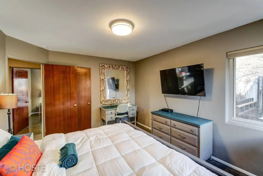 3Bd★Downtown Modern★Hot Tub, Grill, Close To Dt
