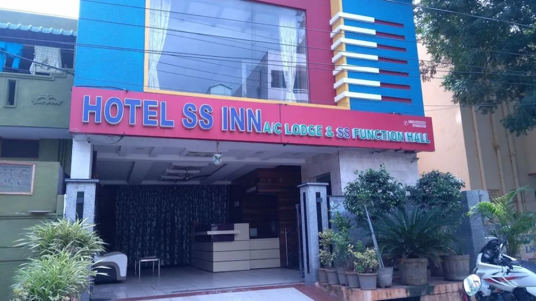 Iroomz Hotel New SS INN