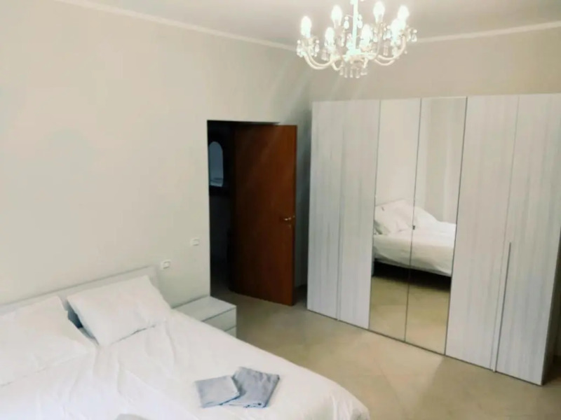 Entire Apartment overlooking Picinisco, Large Outside Terrace, Free Parking, Sleeps 8