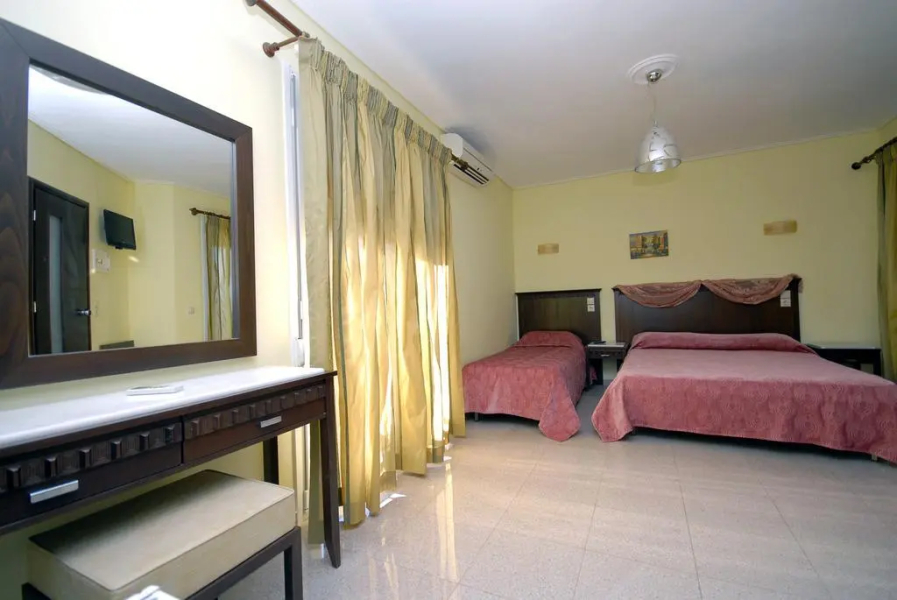 Ariadnes Holiday Accommodation II