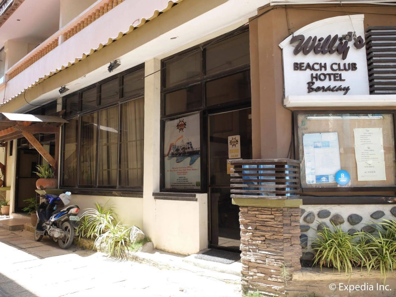 Willy's Beach Resort