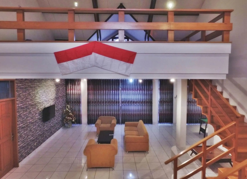 Vila Bunga Merah Gelatik