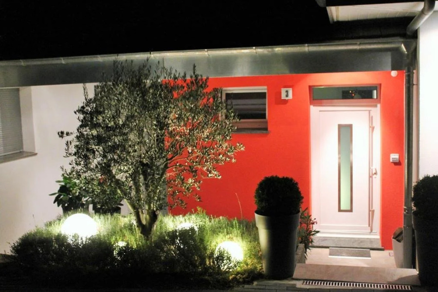 Four Seasons Lake GuestHouse