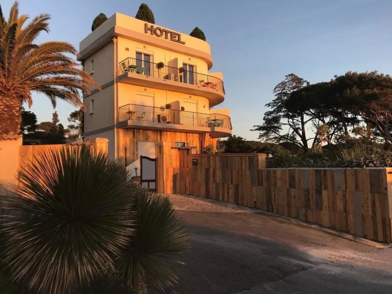 Hôtel Almanarre Plage