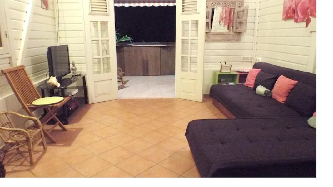 Villa With 2 Bedrooms in Pointe Noire, With Wonderful sea View, Privat