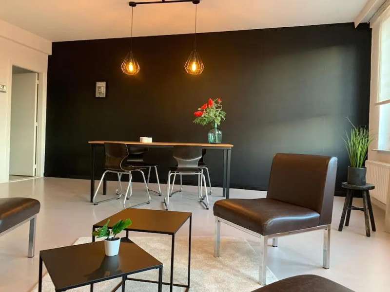 Herentals Hideaway With Balcony