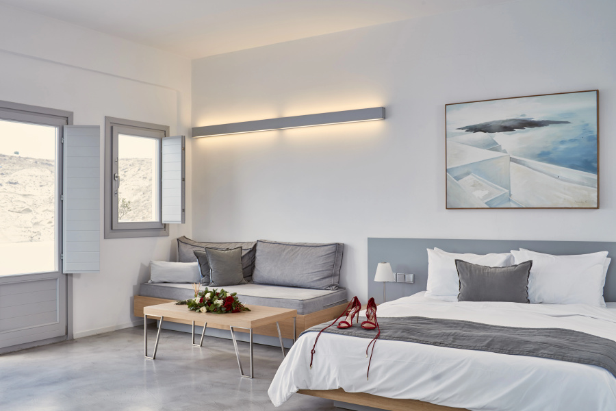 Alti Santorini Suites