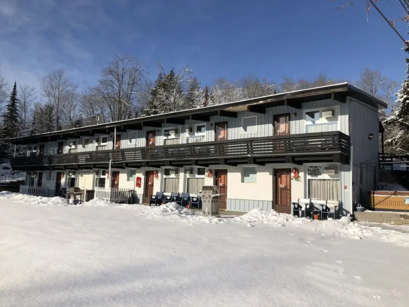 Lakeview Motel