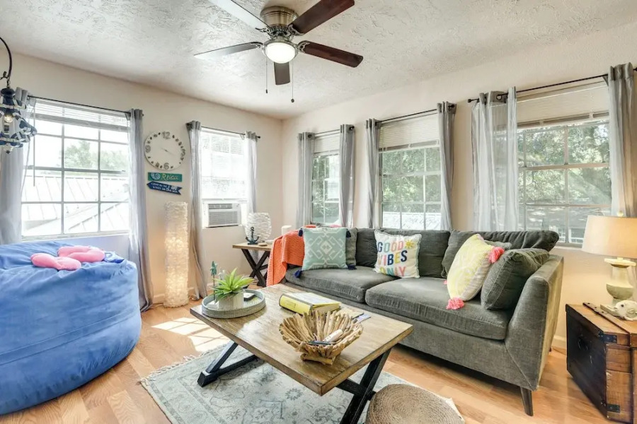 3 Mi to Boardwalk: Bacliff Apartment w/ Hot Tub