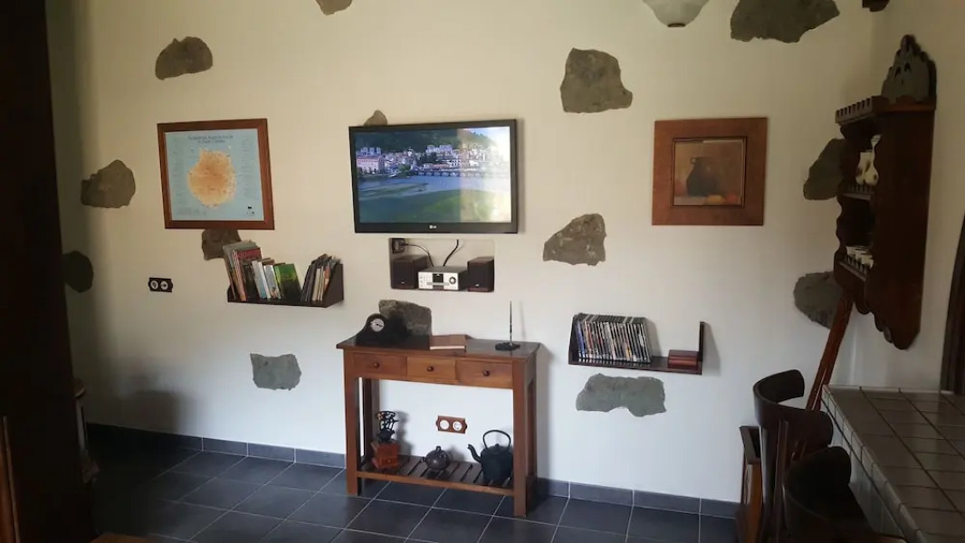 Holidays Cottage with Jacuzzi in Tejeda- El Coronel