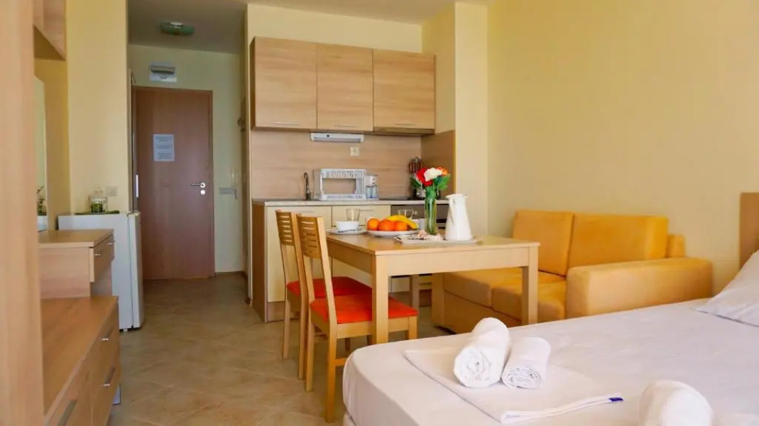 Морски апартаменти Джулая Морнинг - Sea View Apartments July Morning