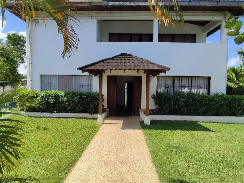 Natural Pool Villa Perfect for Families