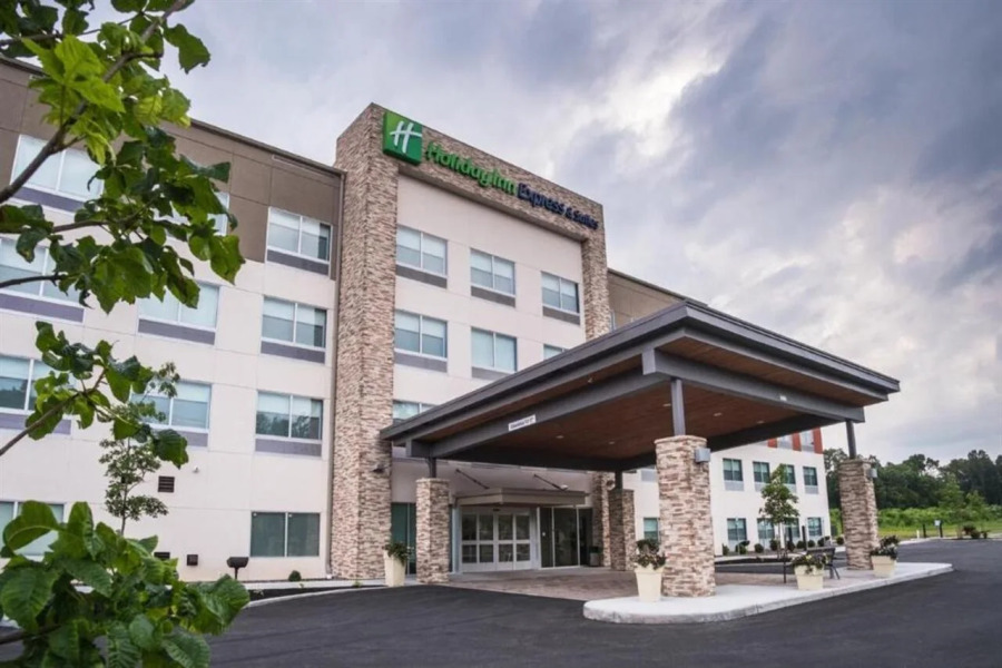 Holiday Inn Express & Suites Kingston-Ulster by IHG