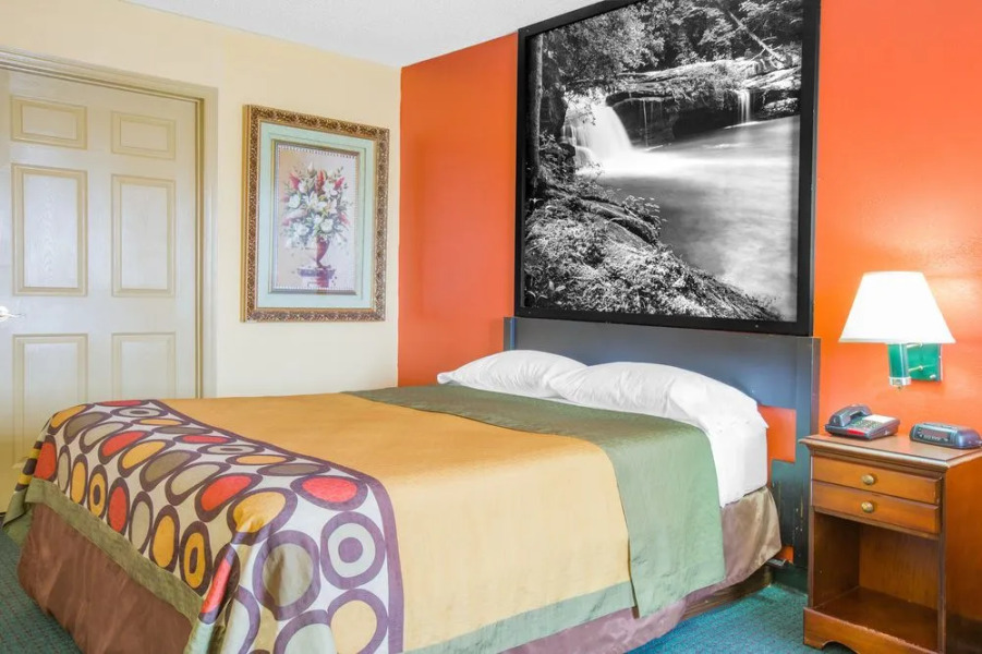 Super 8 Talladega AL