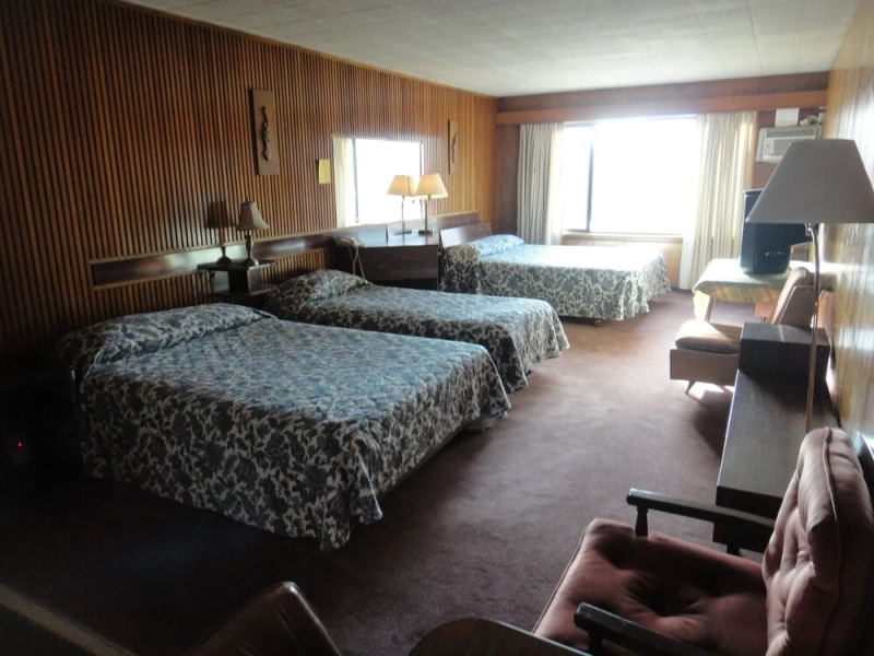 Airport Inn Motel And RV Park