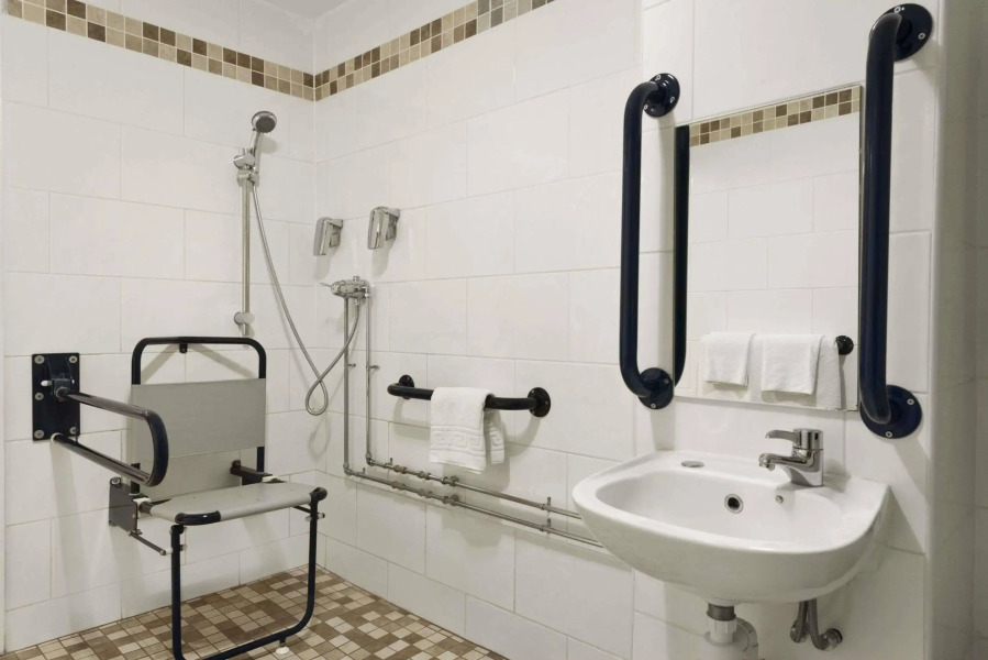 Ramada by Wyndham Warwick Kenilworth