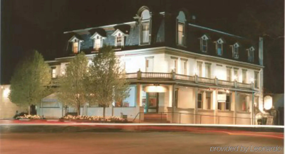 Altland House Inn and Suites