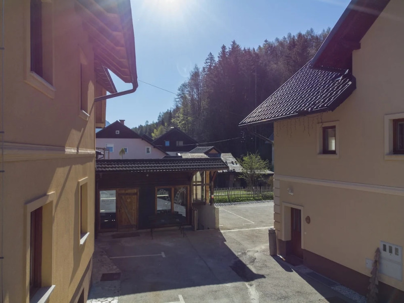 Berghi Hotel and Apartments