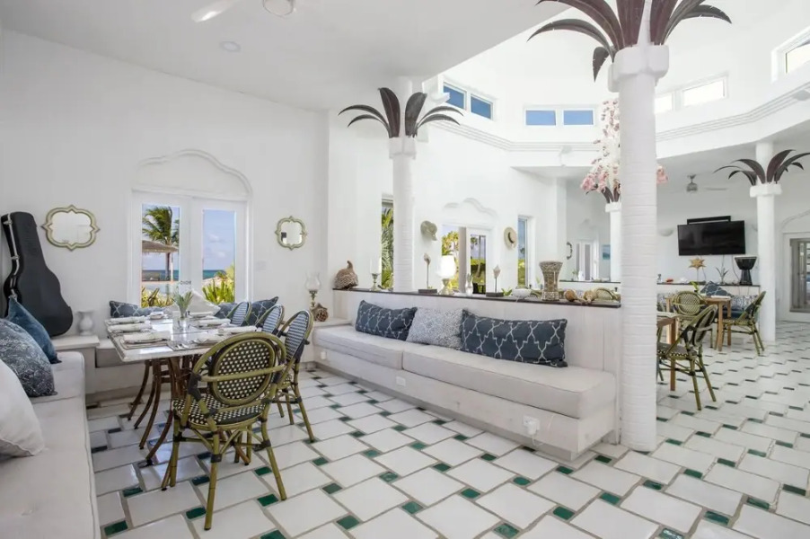 La Bougainvillea Estate 12 Bedroom Duplex