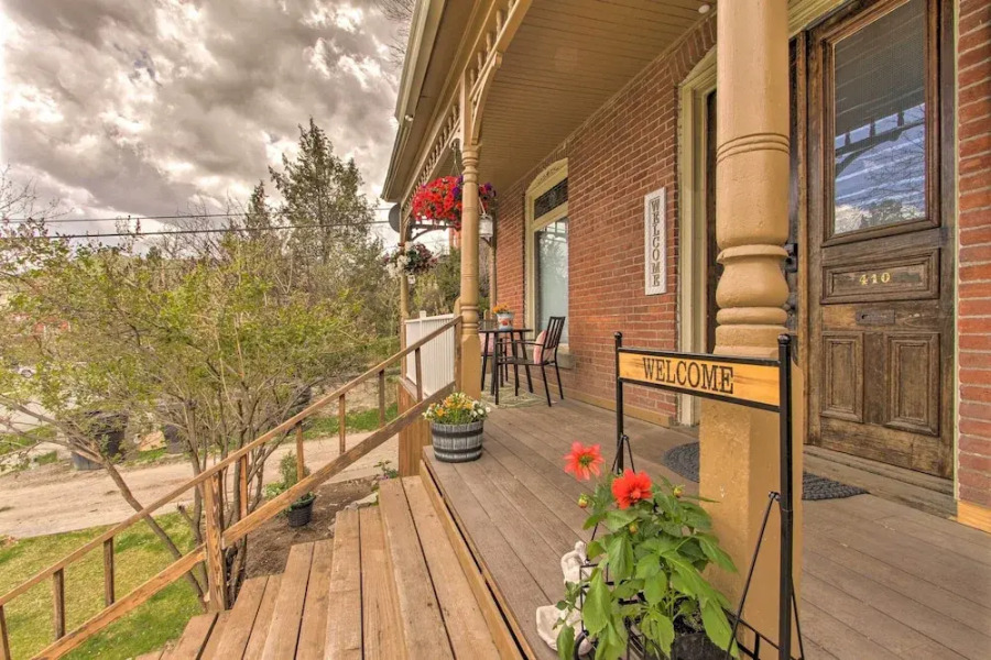 Quaint Helena Apartment - Walkable to Downtown!